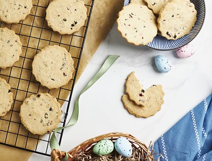 Vegan Easter Biscuits